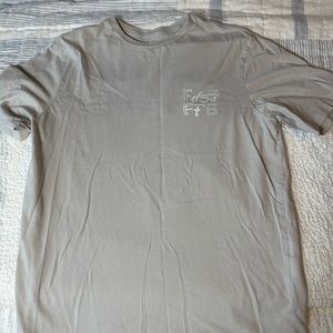 Vineyard Vines T-shirt